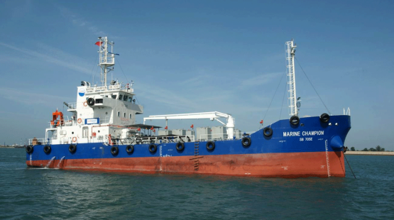 Total Lubmarine barge underway