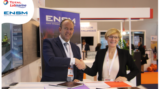Robert Joore (Total Lubmarine) and Caroline Gregoire (ENSM) renewing partnership at Euromaritime 2020